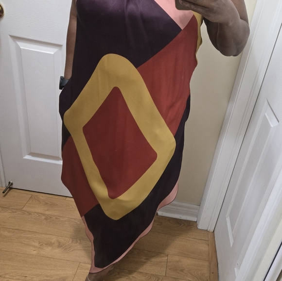 Handkerchief dress with pockets! - size large - Picture 7 of 8